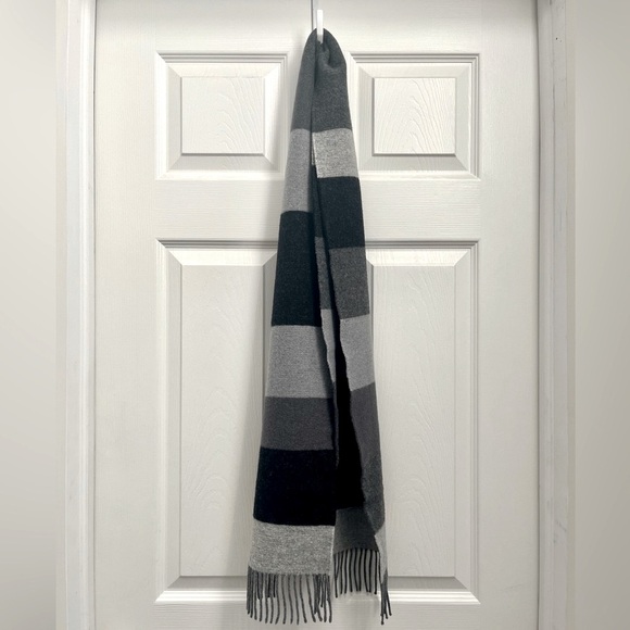 Express striped wool scarf - Picture 3 of 5